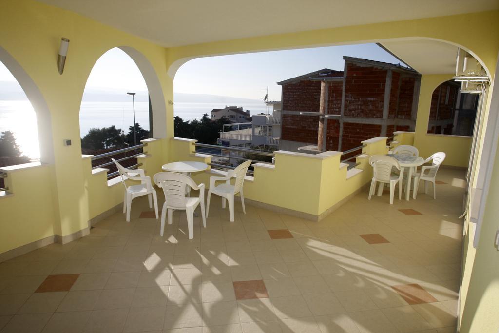 Apartments Rubic Omiš Quarto foto